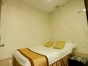 8 Days Boutique Hotel - Image 3