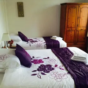 Legends Hotel - Image 2