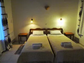 Eriki Studios & Apartments - Image 5