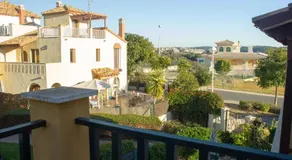 (WAR002) Town House with Garden and Pool Access - Image 4