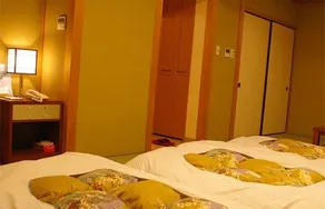 Riverside Hotel - Image 4