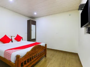 Collection O 24541 Ooty Highway Hotel - Image 3