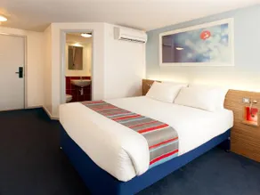 Travelodge Merthyr Tydfil Hotel - Image 2