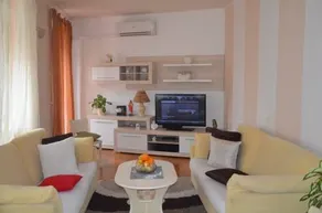 Apartment Charlie - Image 5