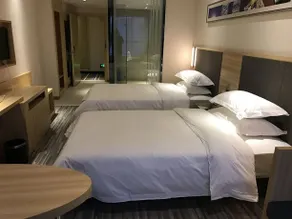 See U Select Hotel - Image 5
