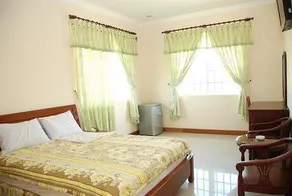 Ha Long Hotel - Image 2