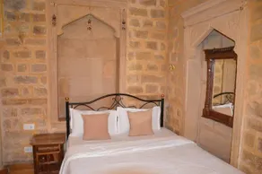 Saffron Boutique Home - Image 5