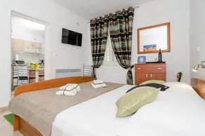 Apartment and Room Kapelica - Image 3