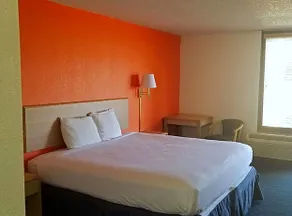 Americas Best Value Inn Marion - Image 5