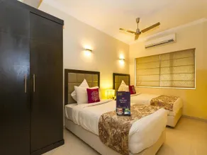 OYO Premium Koramangala Club - Image 5
