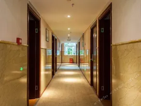 Yuepan Island Hotel - Image 4