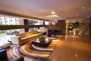 Naoum Plaza Hotel - Image 3