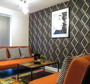 Tudors eSuites 5 Bed House - Image 1