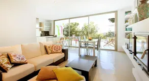 Surf House - Image 2