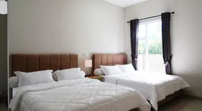 Villa Alessa Puncak - Image 2