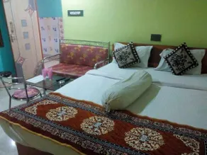 Sheela's Hotel & Restaurant - Image 3