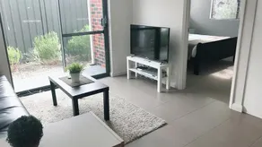 Swansea Holiday Home - Image 4