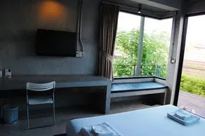 Born 2 Sleep Hotel - Image 5