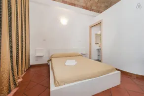 Eleven Rome Inn - Image 4