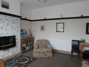 Ginnie's - Image 3