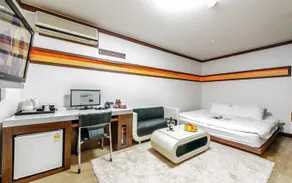 MK Motel - Image 5