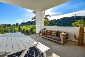 Apartment Atalaya Hills en Benahavis Marbella Golf - Image 1