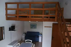 Studio-mezzanine dans villa - Image 3