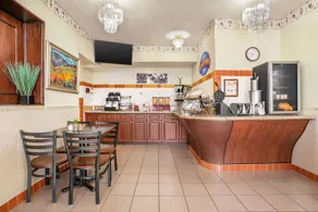 Baymont by Wyndham Florida City - Image 4