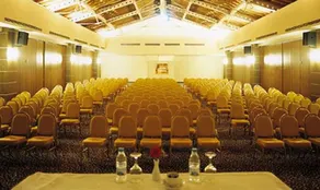 Queen's Park Resort - Image 5