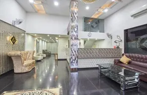 OYO Flagship 071 Gandhibagh - Image 3