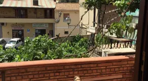 Bellissimo appartamento adatto alle famiglie con terrazza | Vista panoramica - Image 2
