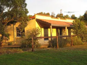 Dee's Villa B&B - Image 1