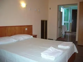 Ice Garden Guest House - Image 4