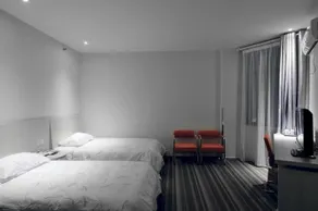 Motel 168 Xuzhou Railway Station - Image 5