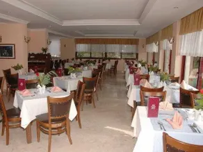 Hotel Hera Beach - Image 5