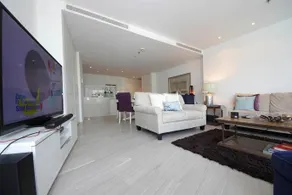 Signature Holiday Homes - D1 Tower - Image 4