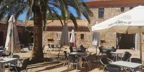 Albergue Rural Zarza Capilla - Image 1