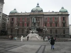 Picasso Lux - Image 2