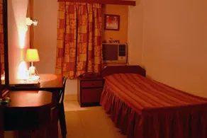 Harry Guest House - Image 5