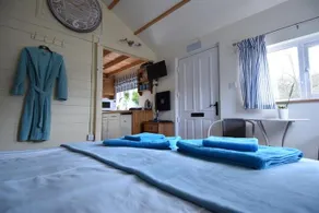 Hideaway Holiday Cottages - Image 5