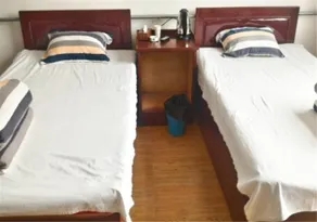 DE ZHOU PEACE INN - Image 3