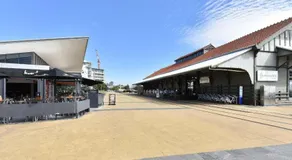 Honeysuckle Haven - harbour facing + walk to restaurants - Image 3