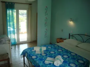 Mirsini Rooms - Image 4