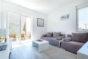 Appartement de vacances avec piscine privée, barbecue et jacuzzi | Vue sur l'eau - Image 2