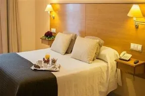 Hotel ATH Al Medina Wellness - Image 2
