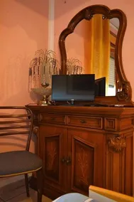 B&B in House - Image 4