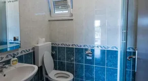 Dubis House - Image 2