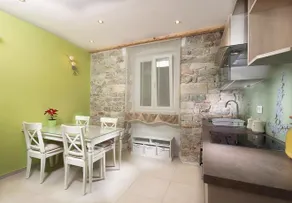 Desiderata Studio Apartment - Image 2