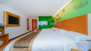 Vatica Shanghai Town Renmintang Road Hotel - Image 3