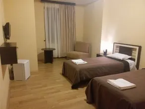 Hotel Hills - Image 3
